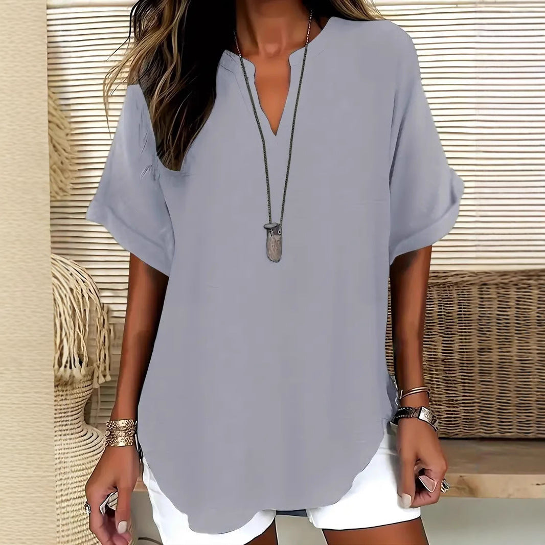 La Blouse Fluide à Col en V Évasé
